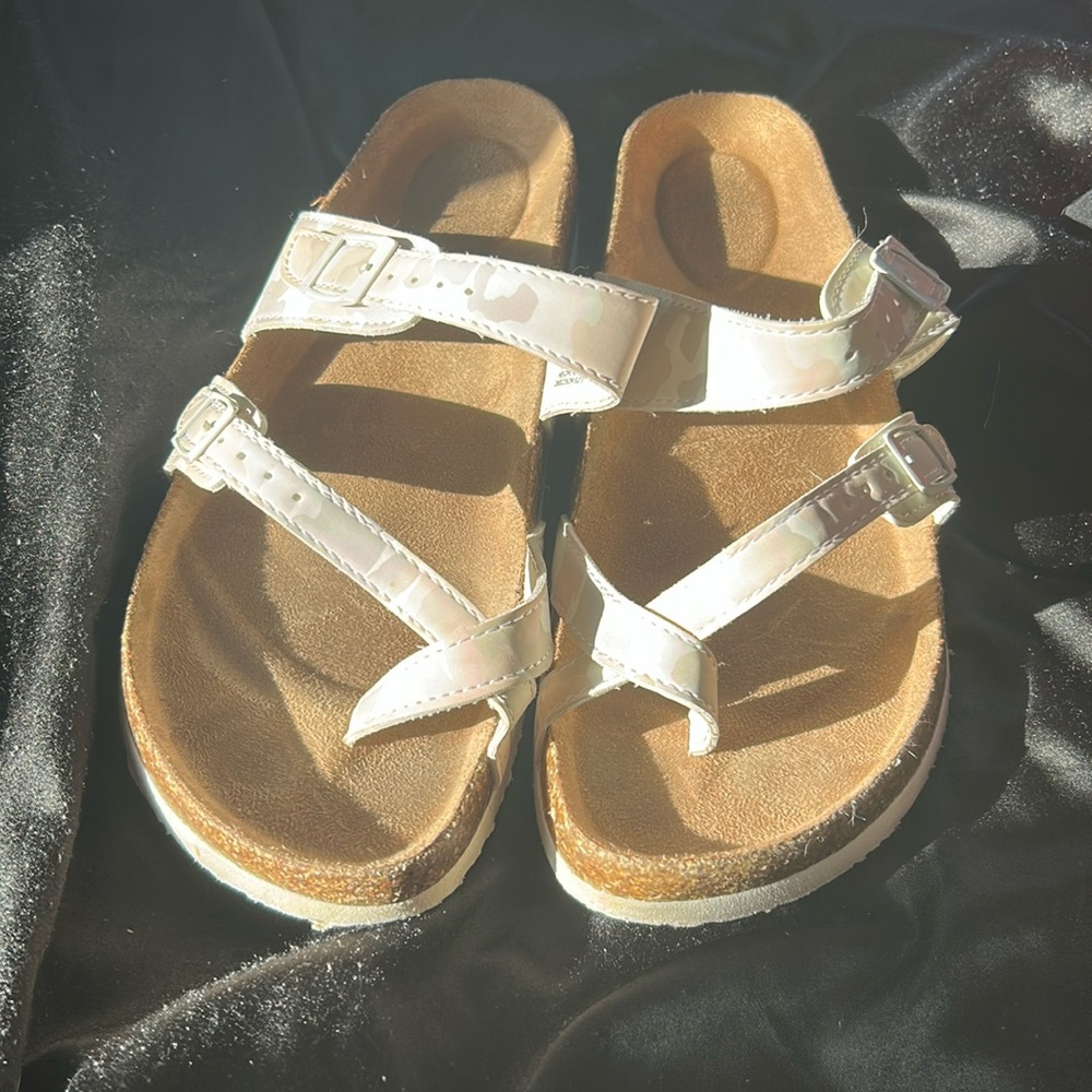 time and tru camo sandals